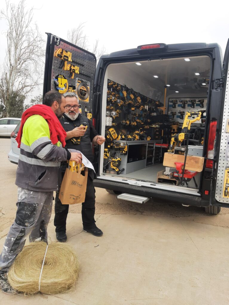 visita del furgón de DeWalt