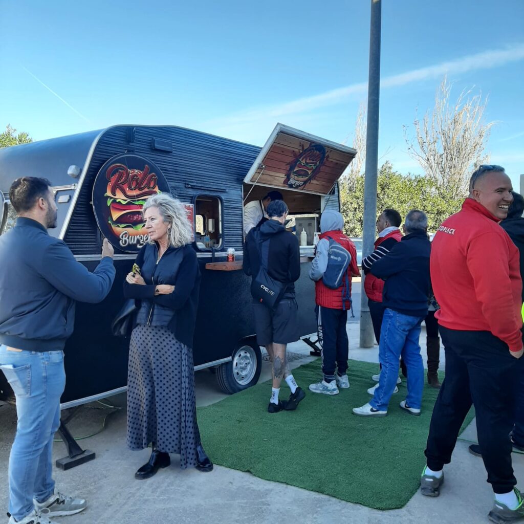 aniversario de la reapertura de Decoplack Paiporta